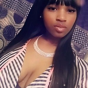 Meet your Posher, Latasha